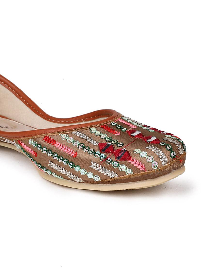 embellished jutis & mojaris - 19117402 - Standard Image - 5
