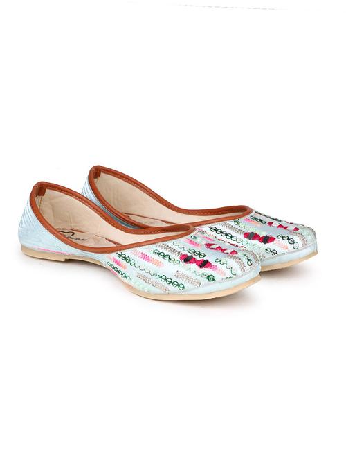 embellished jutis & mojaris - 19117403 -  Standard Image - 0