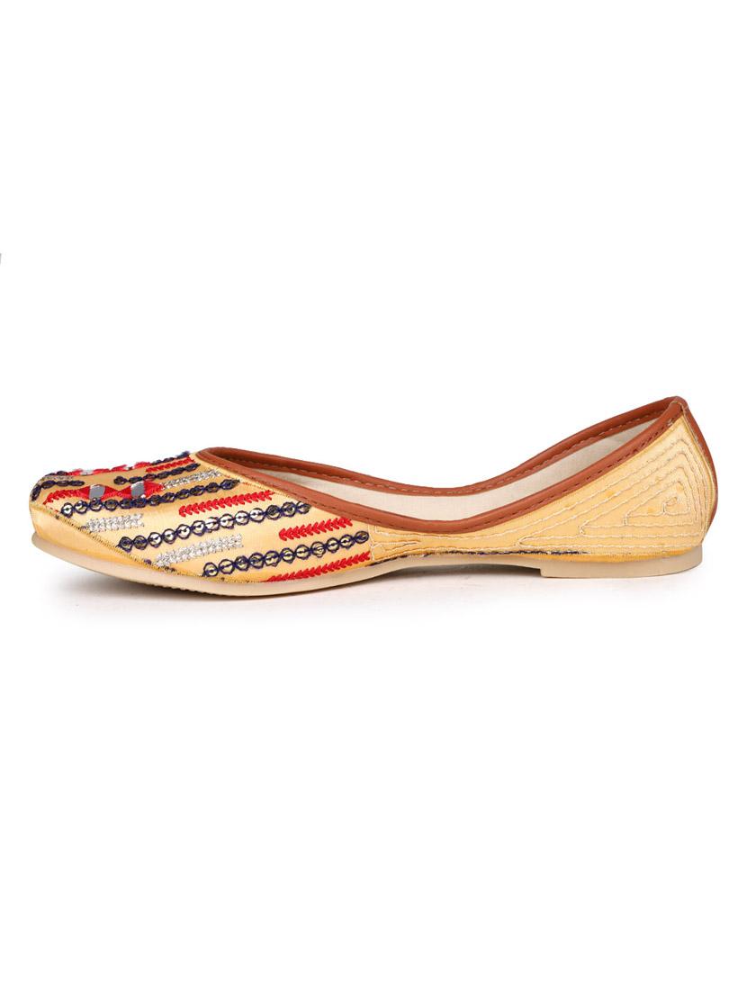 embellished jutis & mojaris - 19117404 - Standard Image - 3