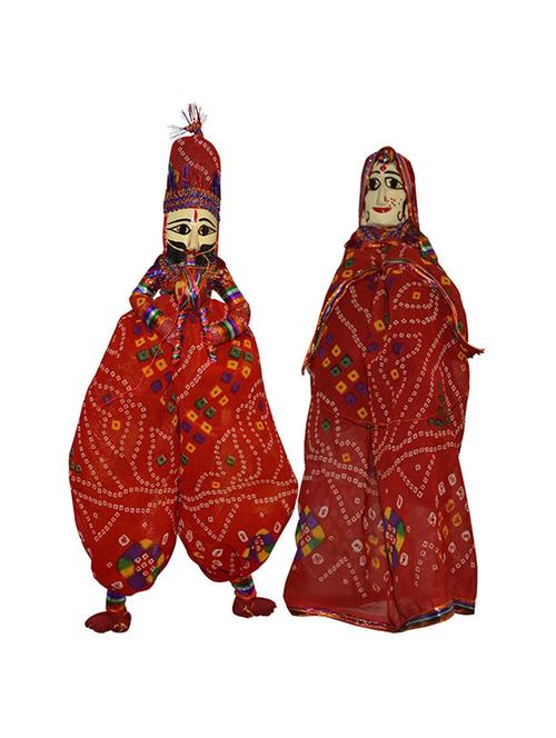 couple & human figurine - 19132547 -  Standard Image - 0