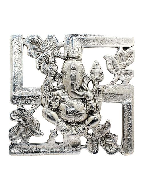 religious idol & figurine - 19132657 -  Standard Image - 0