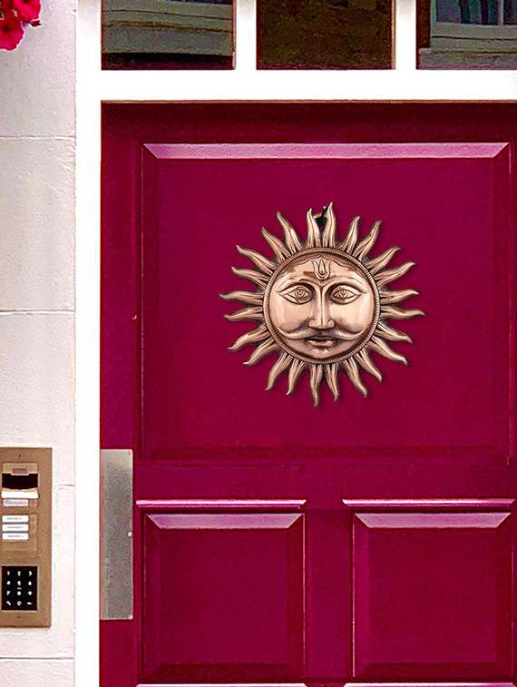 religious idol & figurine - 19132721 -  Standard Image - 3