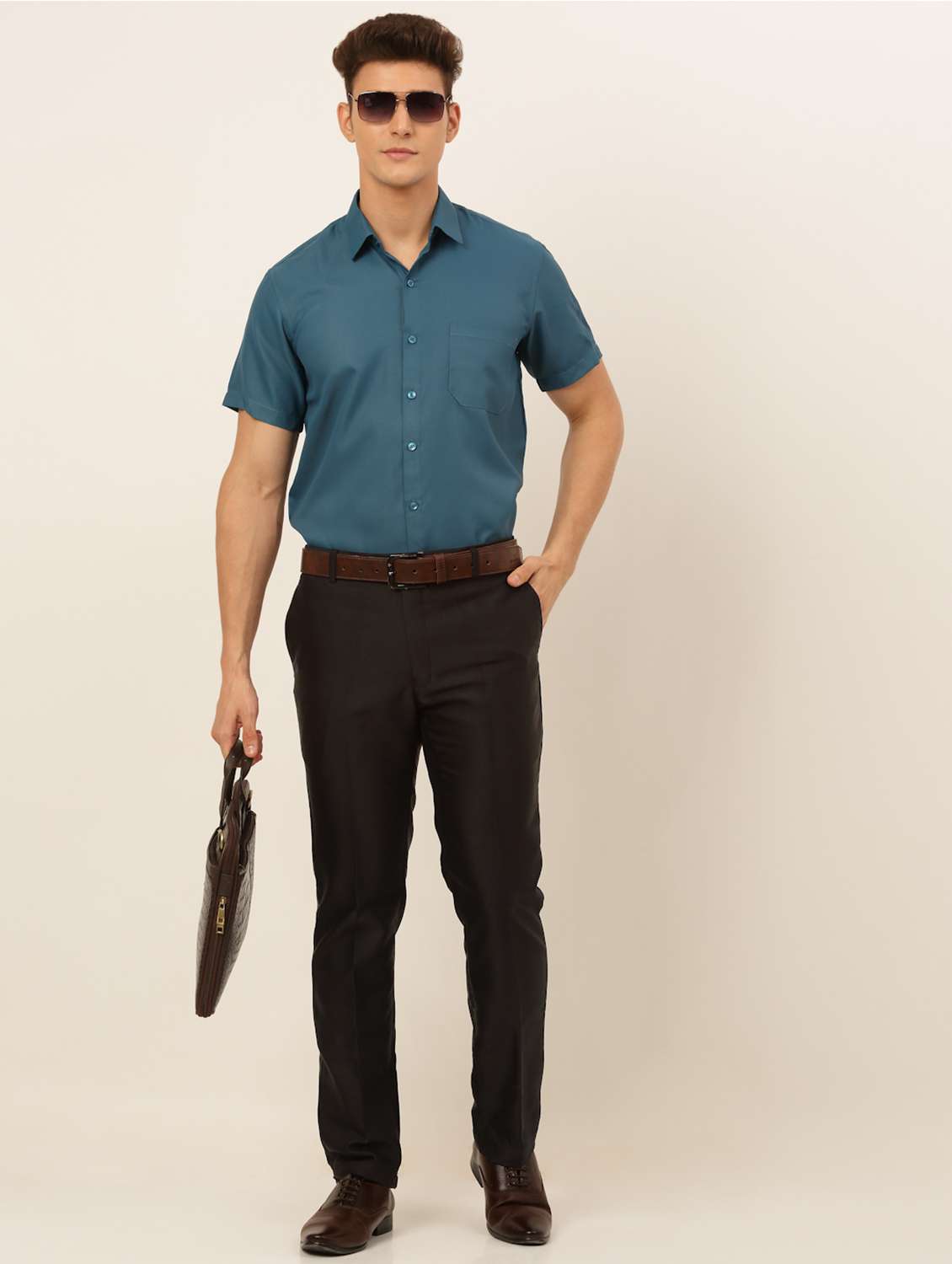 mens solids formal shirt - 19144546 - Standard Image - 3
