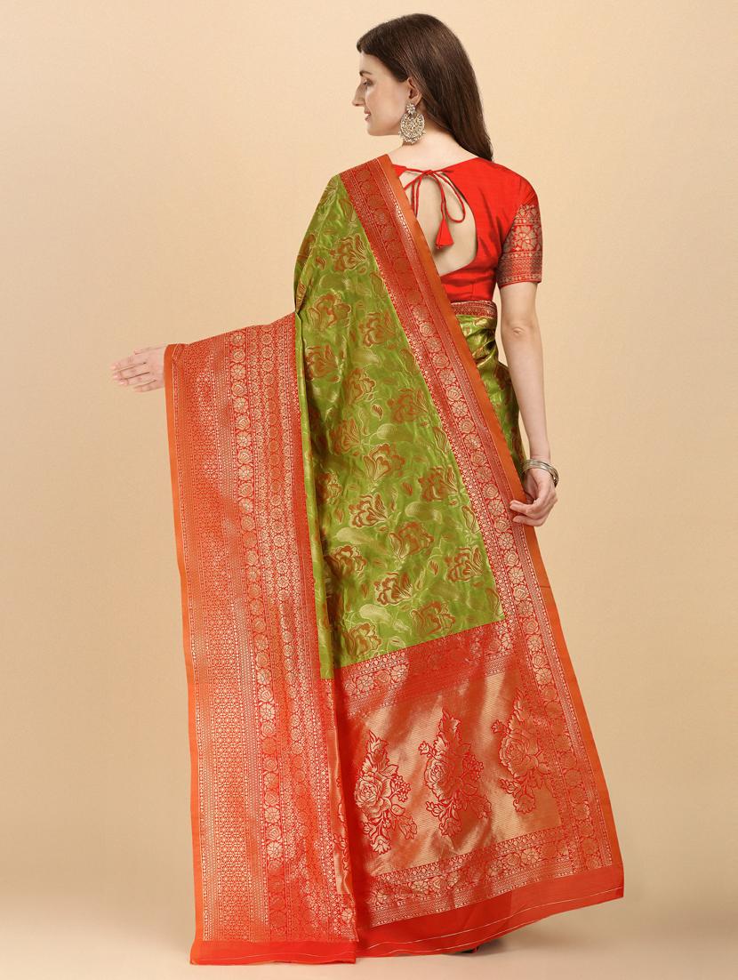 green silk banarasi saree with blouse - 19161291 - Standard Image - 3