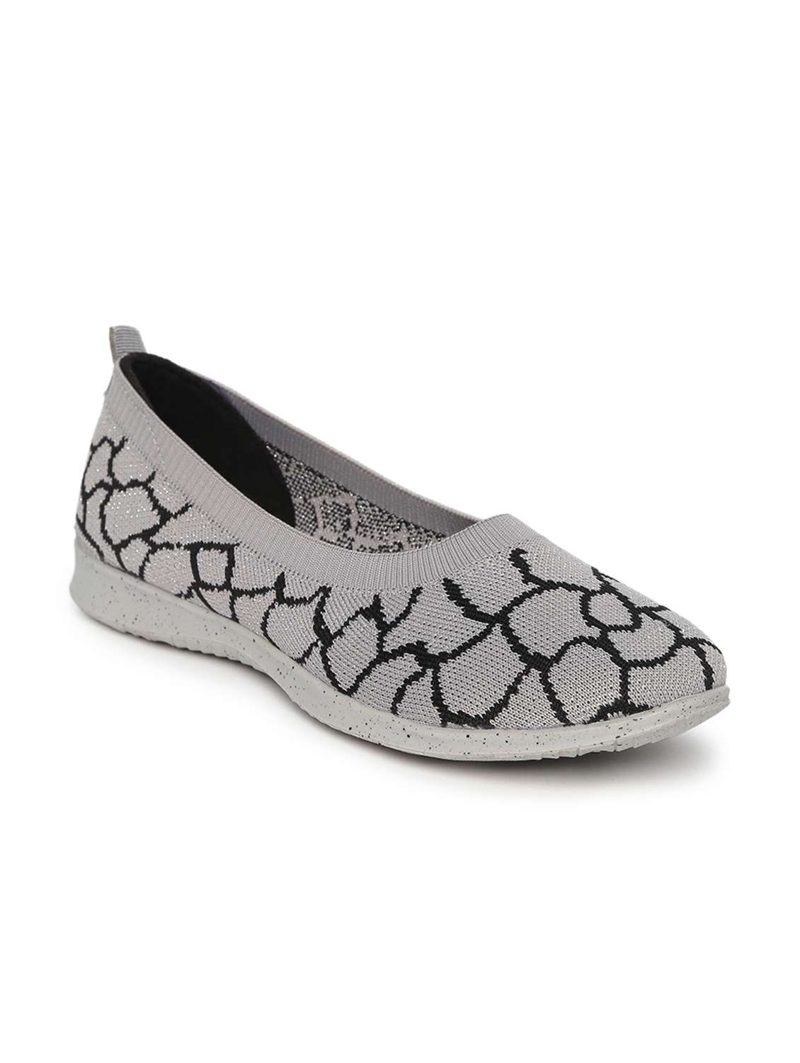 women slip on ballerina