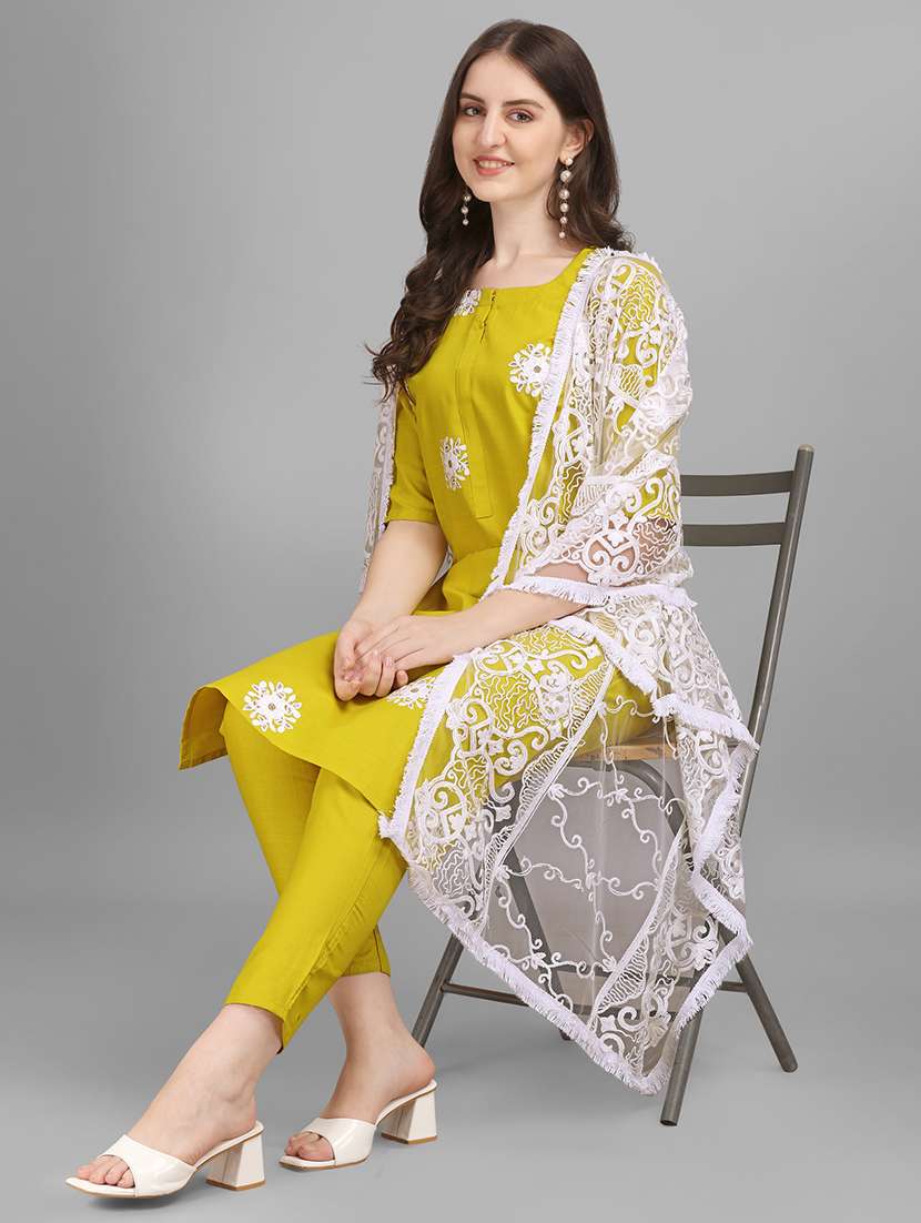embroidered kurta pant dupatta set - 19169546 -  Standard Image - 5