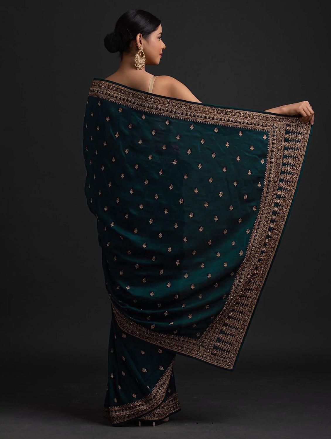 teal embroidered bordered saree with blouse - 19176549 - Standard Image - 3