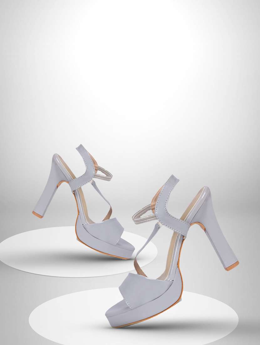 women solid back strap sandal