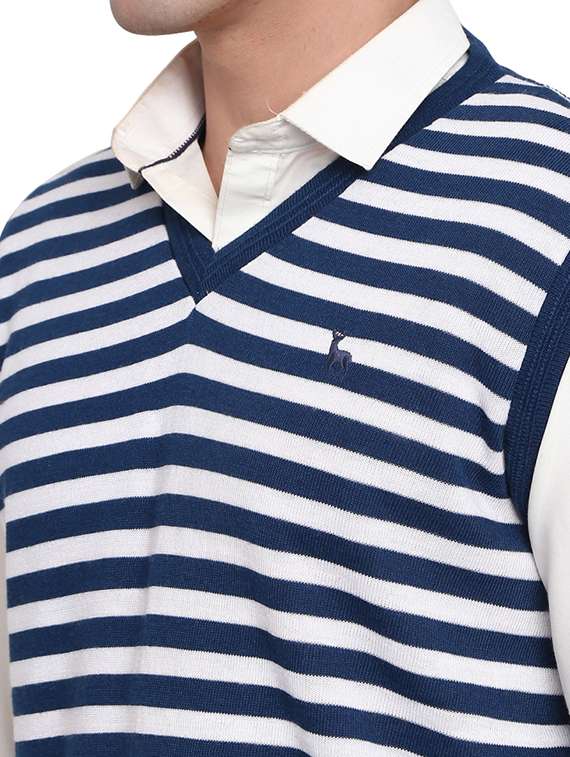 v-neck striped pullover - 19197604 -  Standard Image - 5