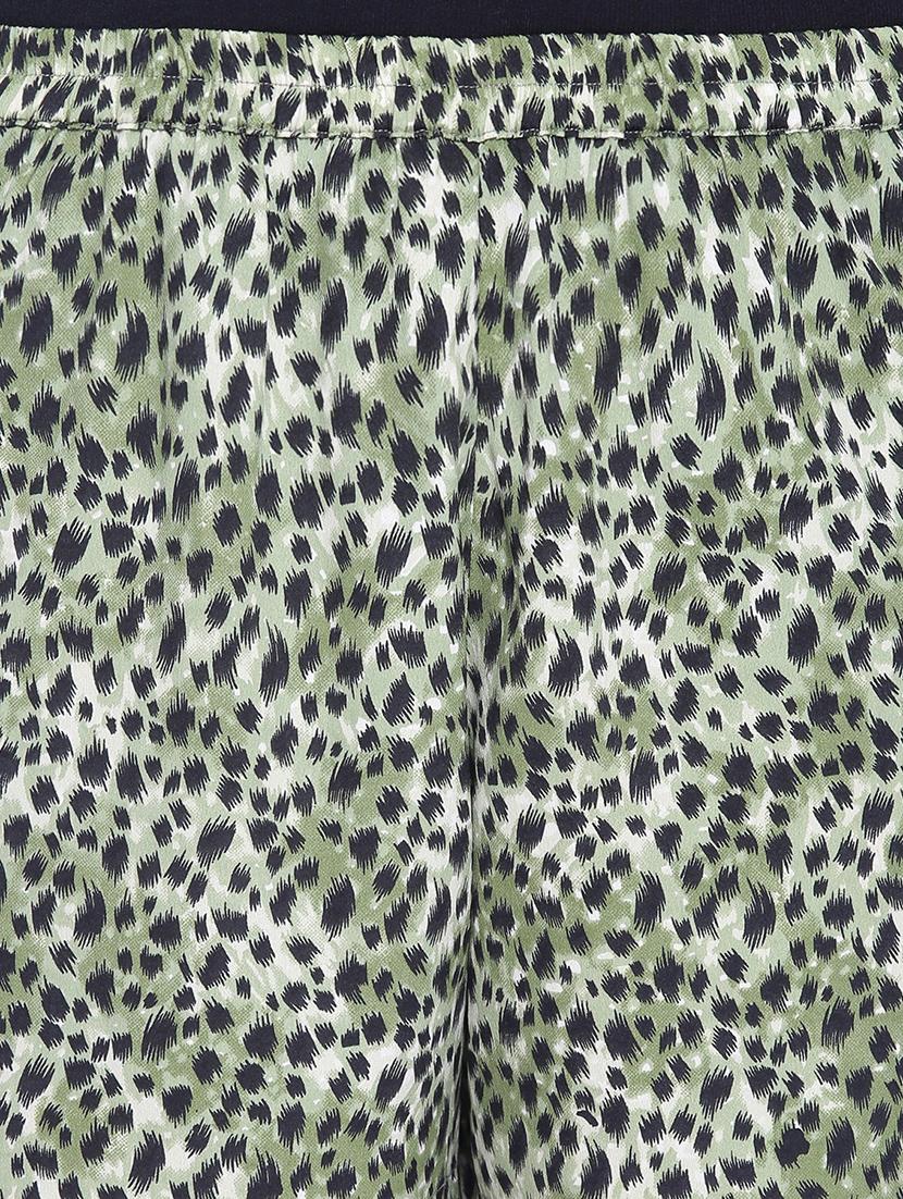 women printed shorts night suit set - 19293966 - Standard Image - 5