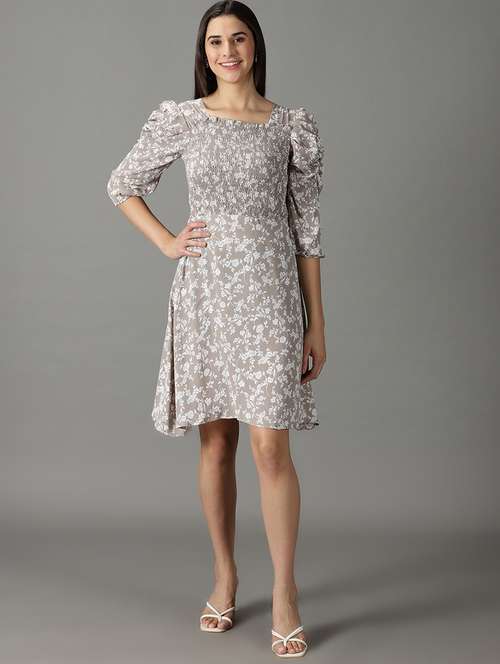 women's  floral dress - 19294536 -  Standard Image - 0