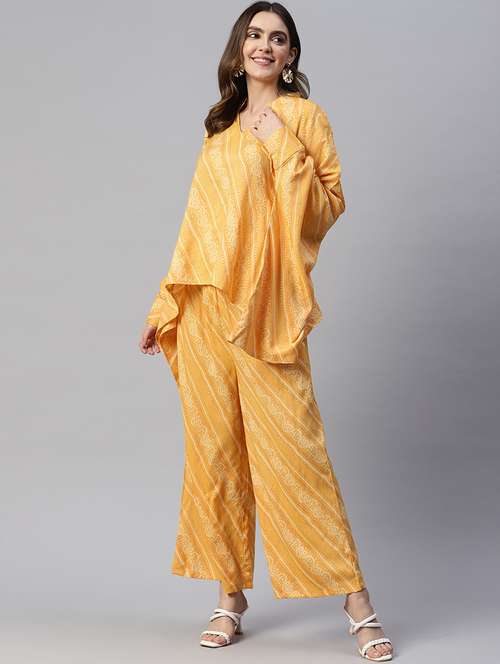 yellow printed top and palazzos set set - 19298809 -  Standard Image - 0