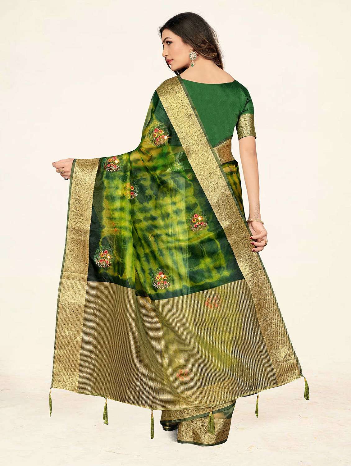 self design printed woven saree with blouse - 19304728 - Standard Image - 3