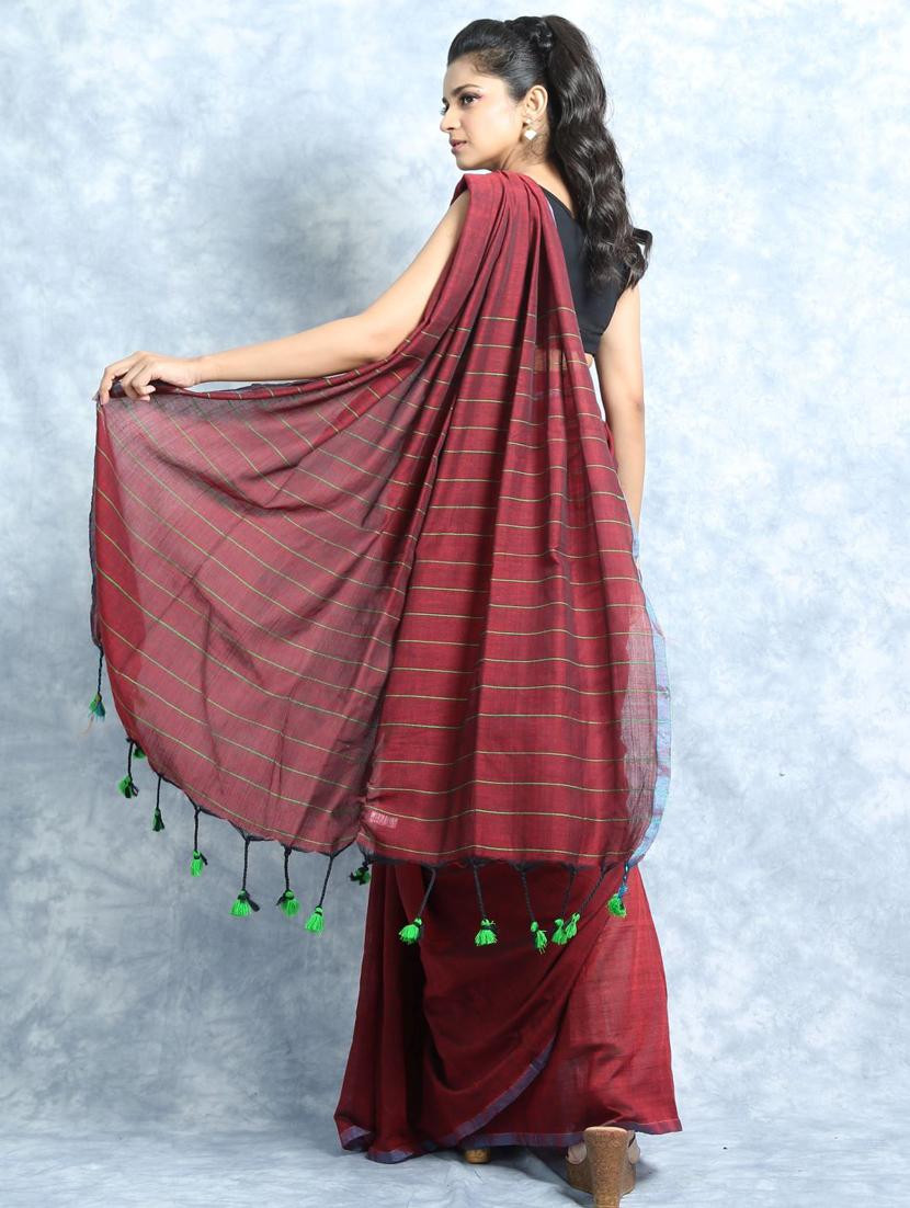 women's self design maroon colored saree with blouse - 19328911 - Standard Image - 3