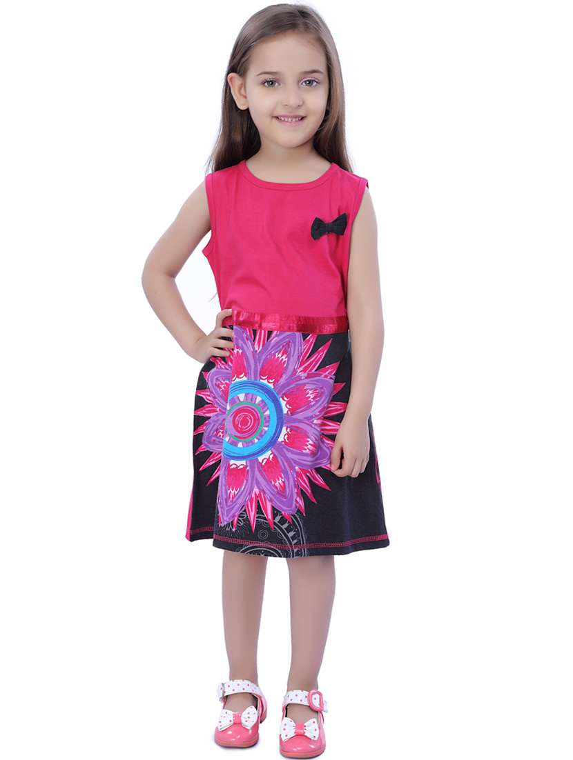 girls round neck sleeveless frock