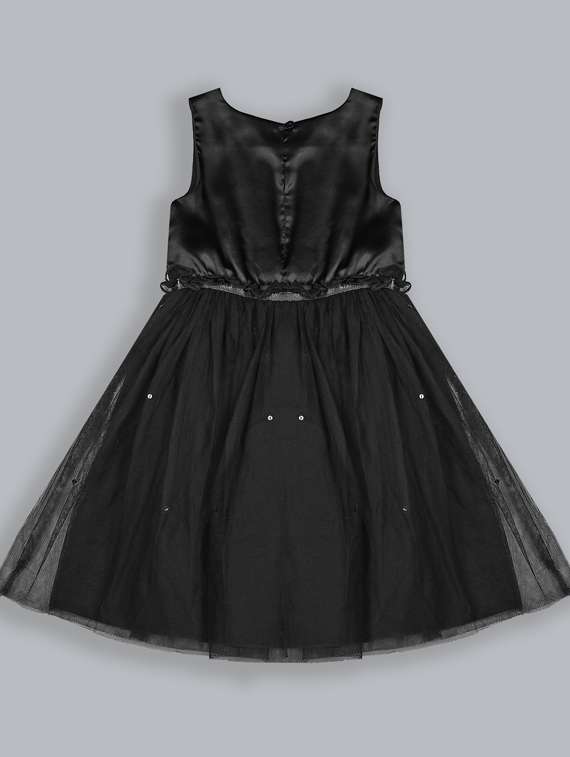 girls round neck sleeveless frock