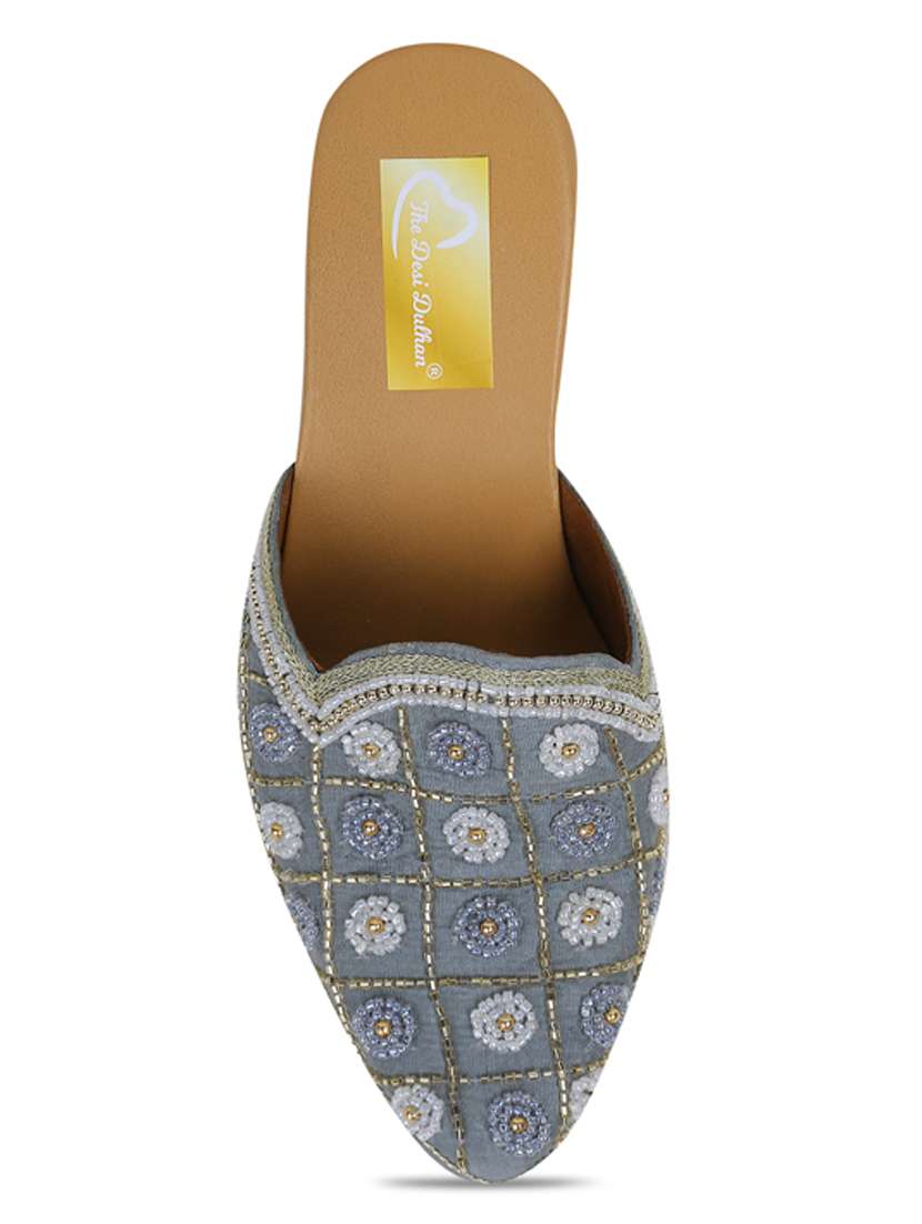 women embellished ethnic sandal - 19418247 -  Standard Image - 5