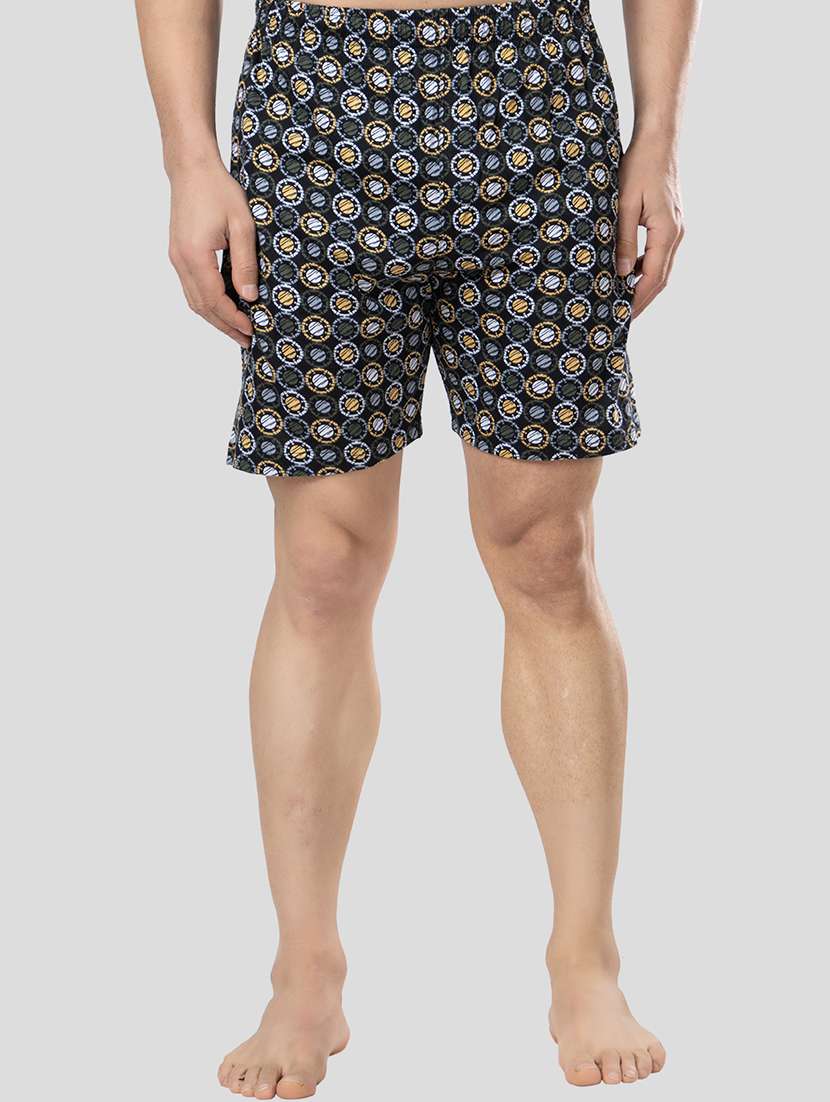men printed shorts