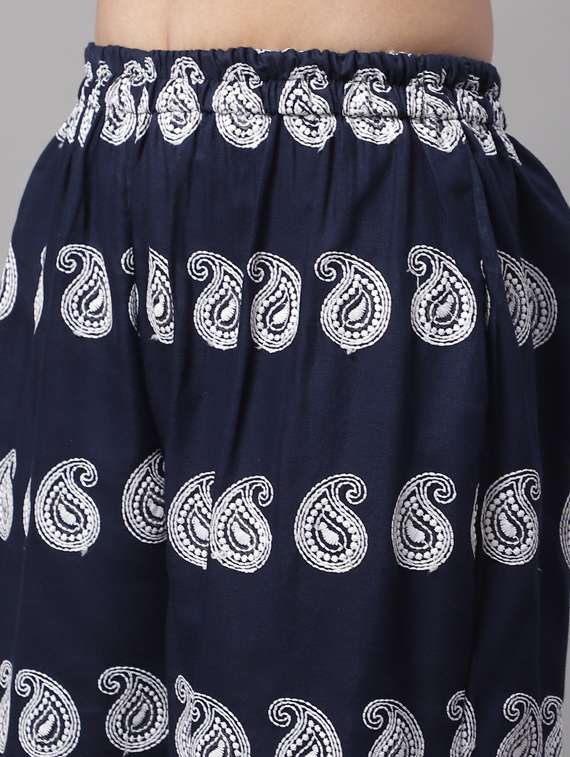 navy blue printed top and trouser set - 19453089 - Standard Image - 5