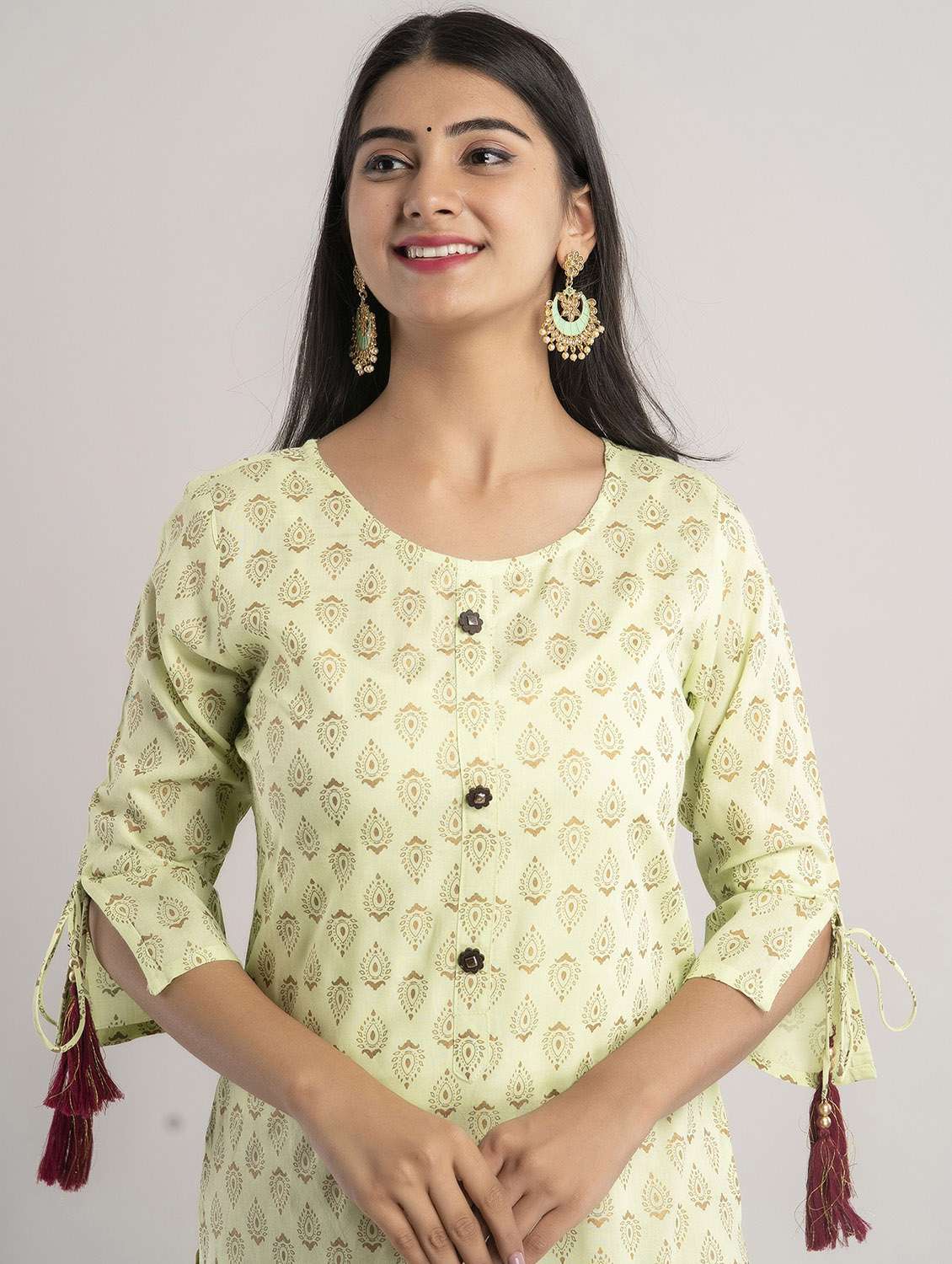 women's straight kurta - 19481897 - Standard Image - 3