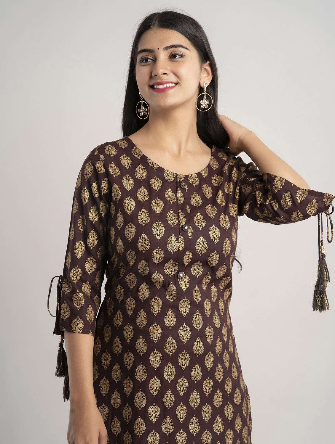 women's straight kurta - 19481939 - Standard Image - 3