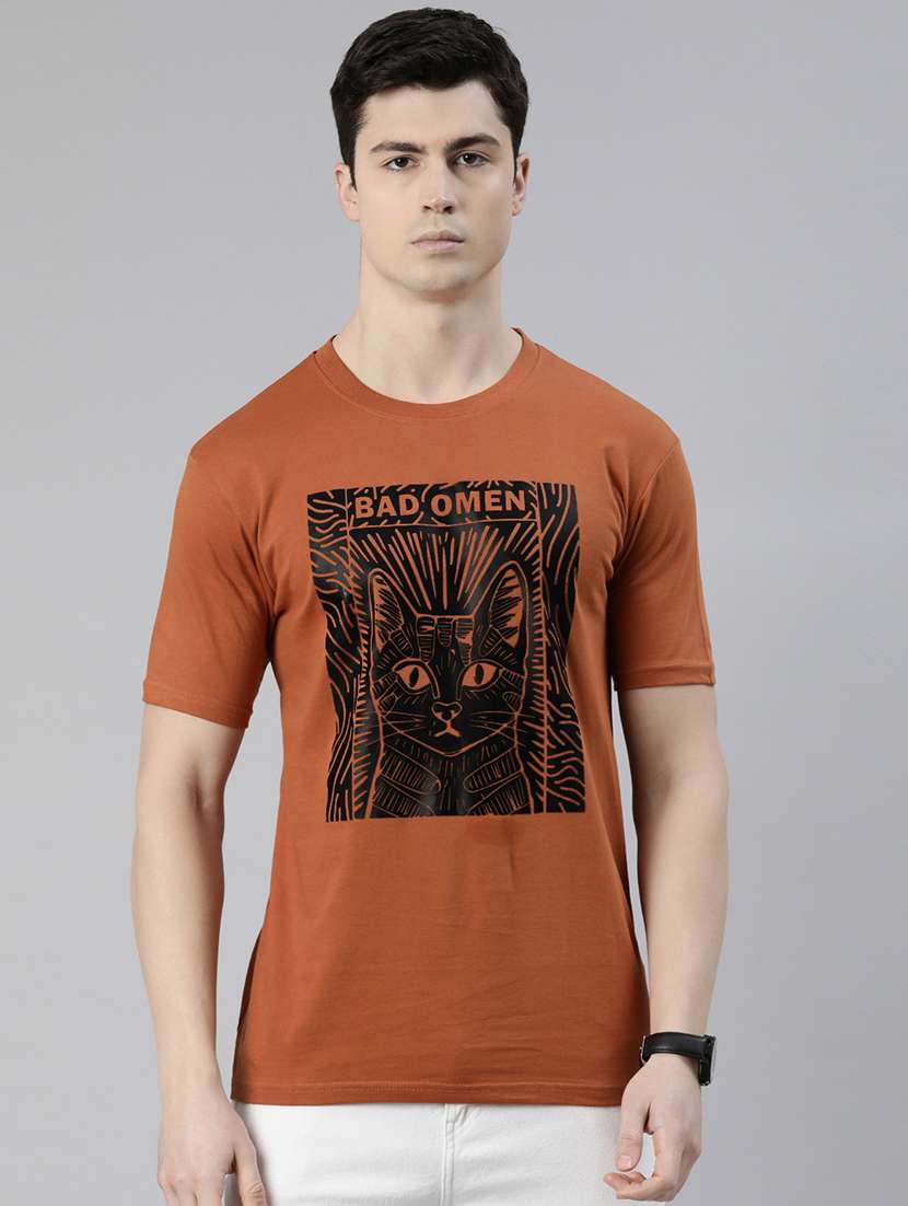 brown chest printed t-shirt