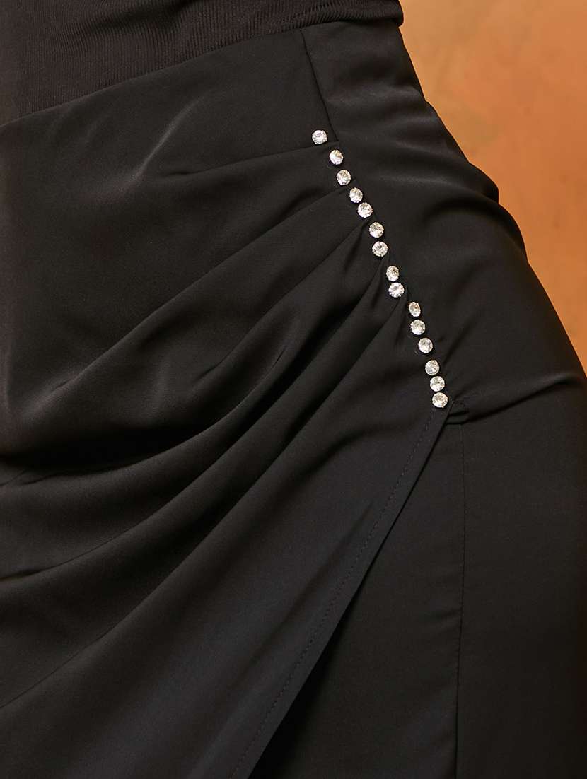 black a-line wrapped skirt - 19497170 -  Standard Image - 3