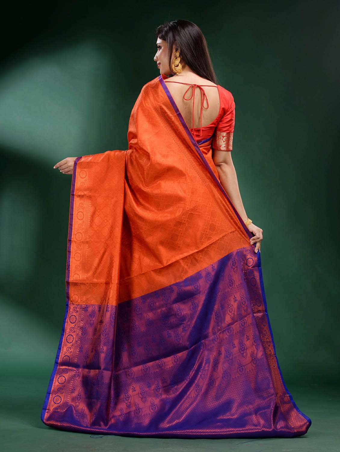 self design woven saree with blouse - 19497812 -  Standard Image - 3