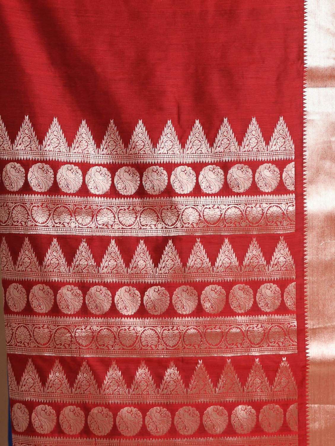 red self design woven saree with blouse - 19498354 -  Standard Image - 5