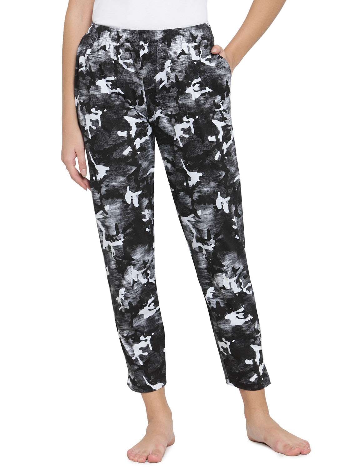 mid rise printed track pant