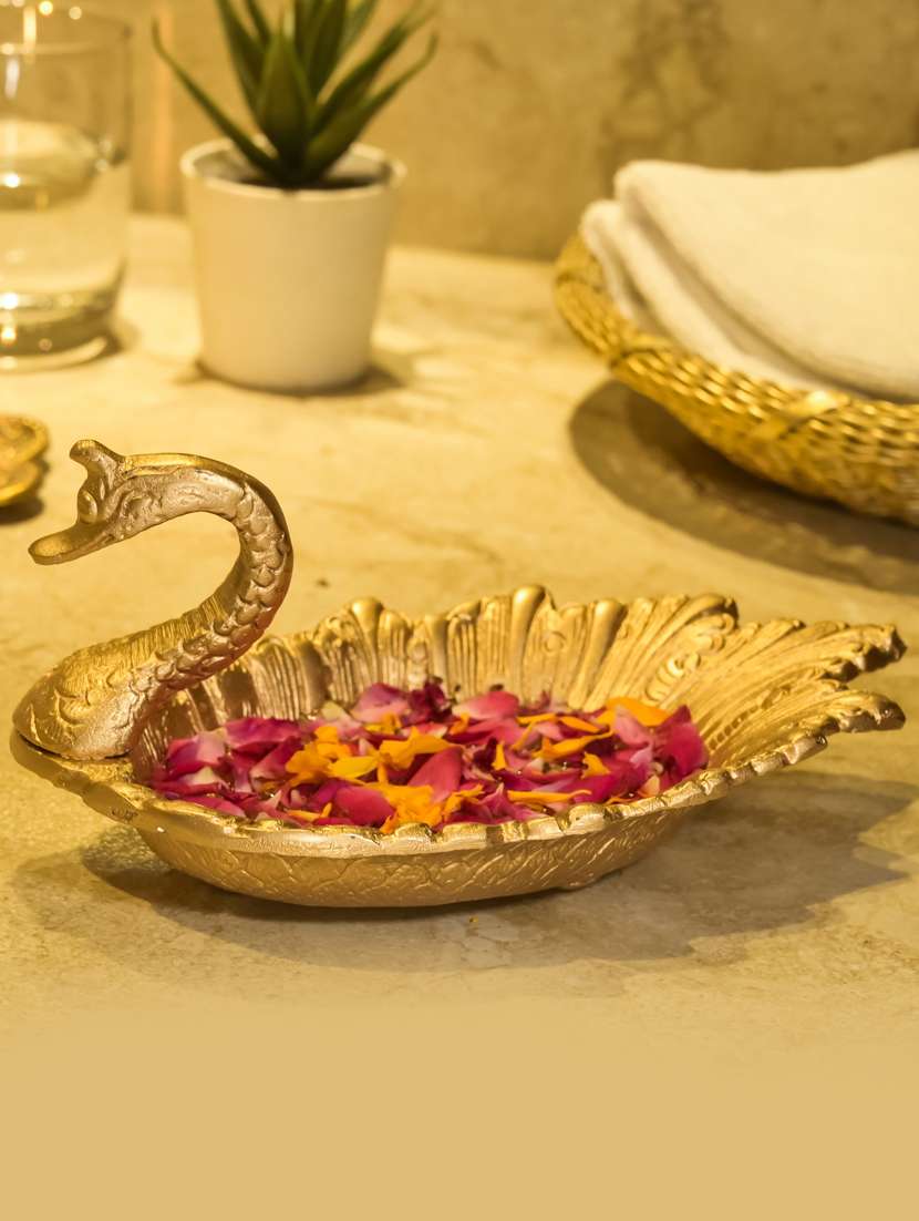 handcrafted decorative showpiece by gunnu sales