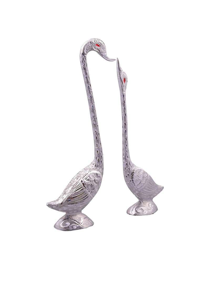 handcrafted decorative showpiece by gunnu sales