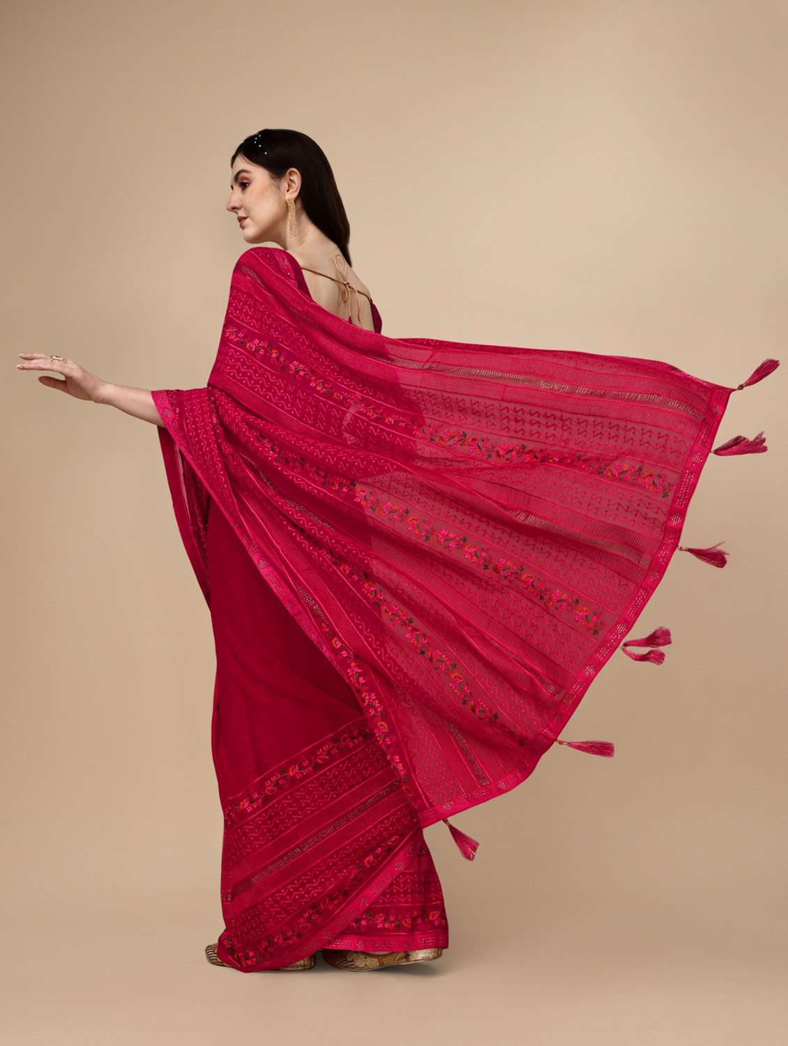 women's embroidered saree with blouse - 19533465 - Standard Image - 3