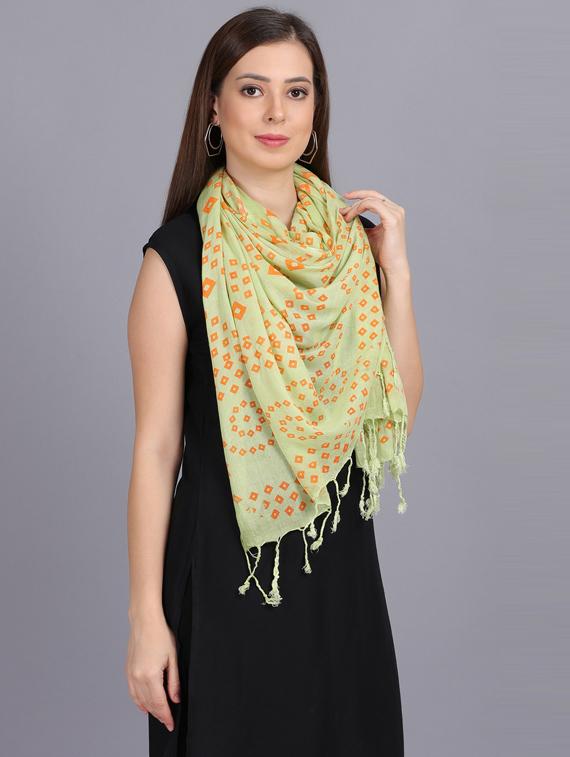 green bandhani print dupatta - 19565943 - Standard Image - 3