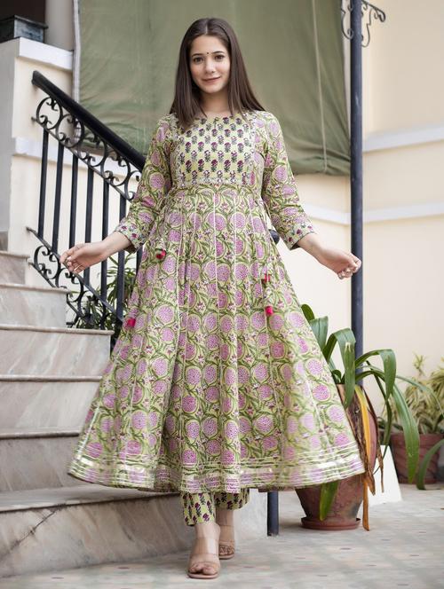 key hole kurta pant set - 19577850 -  Standard Image - 0