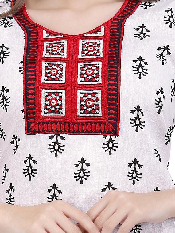 embroidered neck printed sleepshirts & nighty - 19578475 - Standard Image - 3