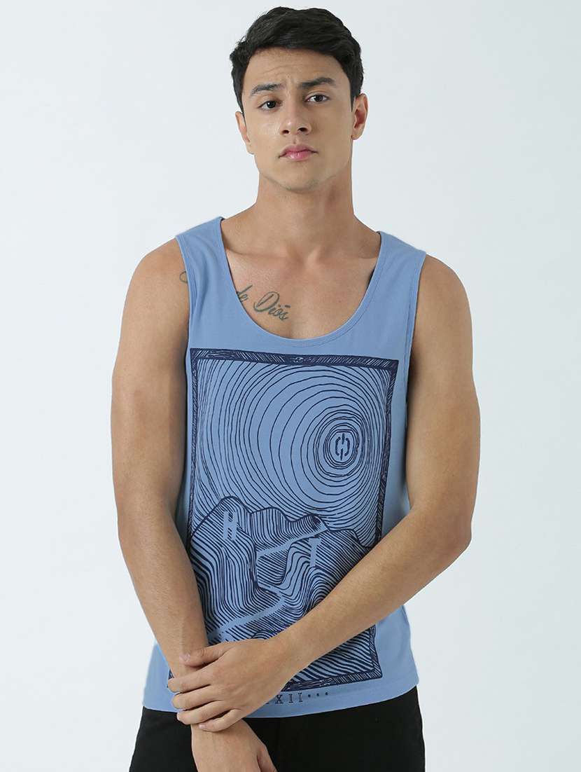 scoop neck printed regular vest