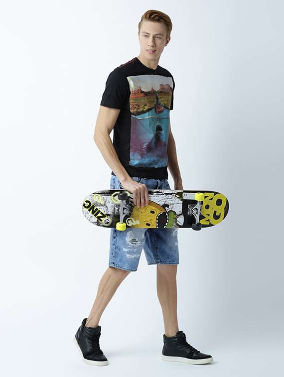 men crew neck front print regular t-shirt - 19581612 -  Standard Image - 3