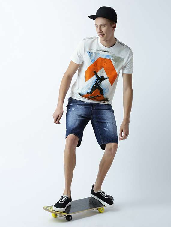 men crew neck front print regular t-shirt - 19581673 - Standard Image - 3