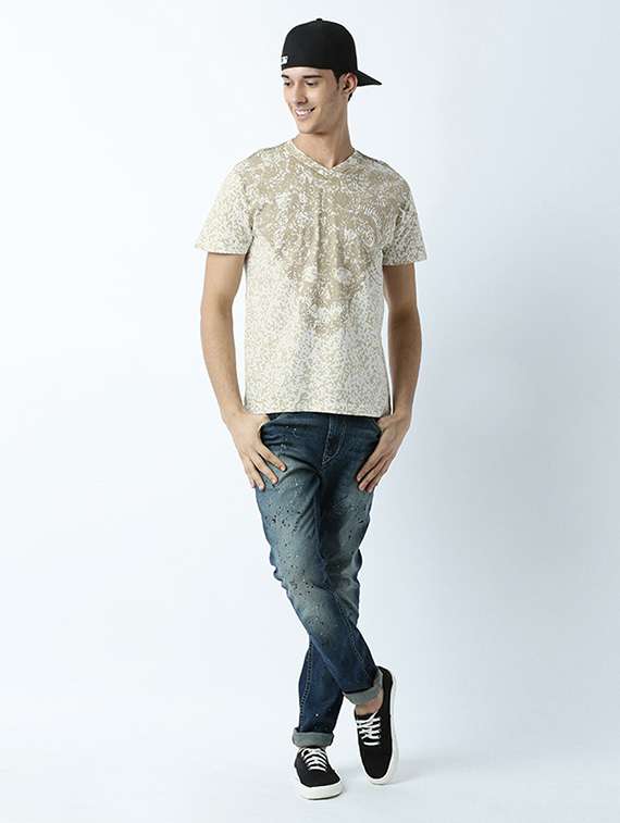 men v neck printed regular t-shirt - 19581700 -  Standard Image - 3