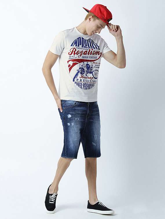 men crew neck front print t-shirt - 19581707 -  Standard Image - 3