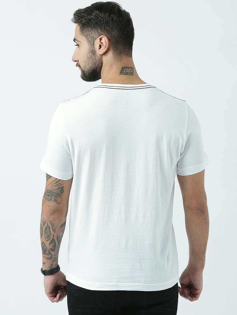 men round neck chest print t-shirt - 19582053 -  Standard Image - 3