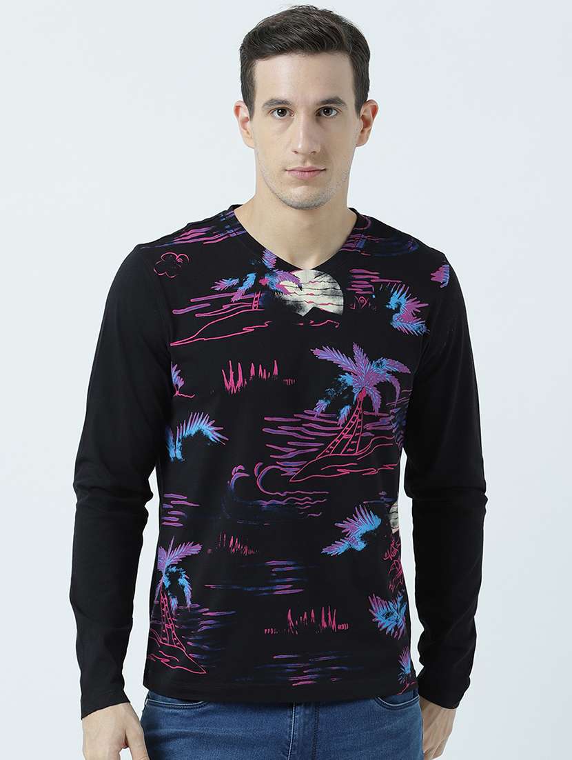 v neck printed t-shirt