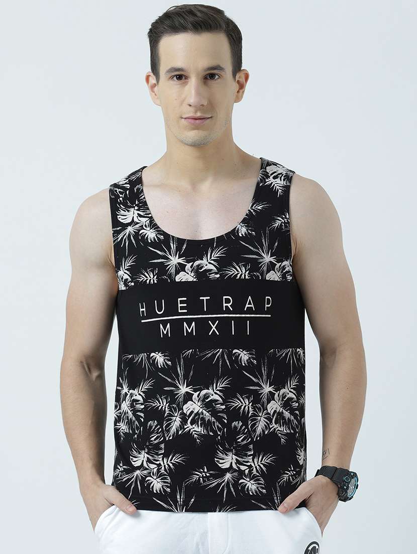 men scoop neck printed vest