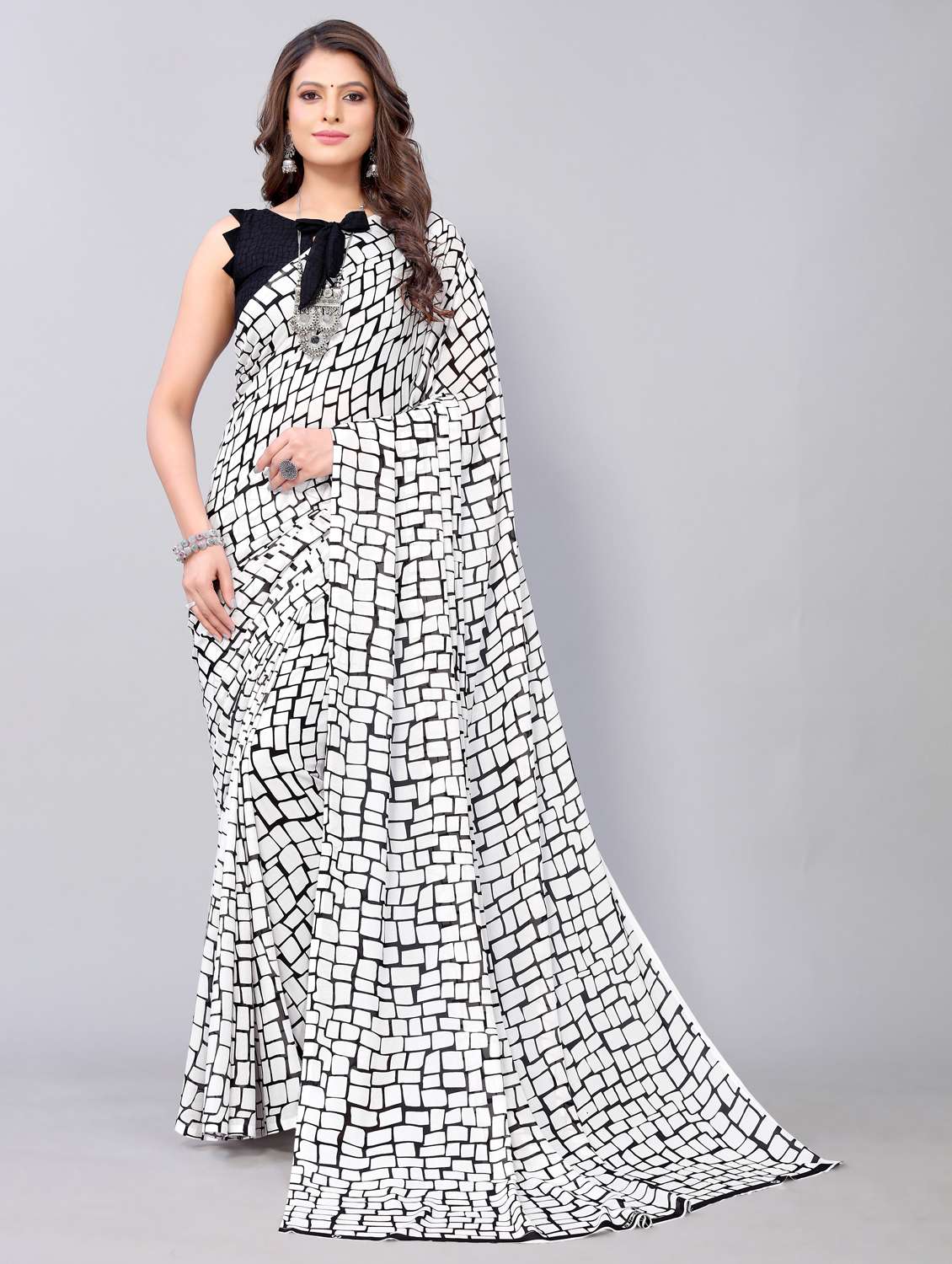 black  printed saree with blouse - 19602850 -  Zoom Image - 0