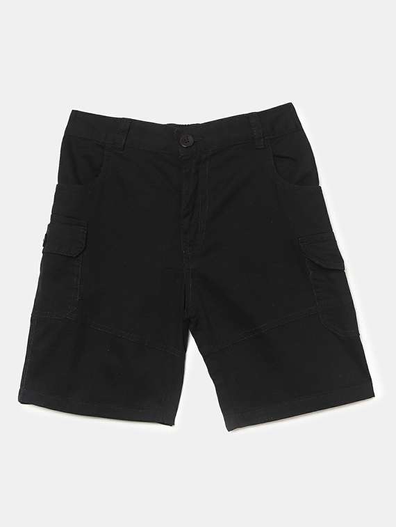 men mid rise black solid shorts