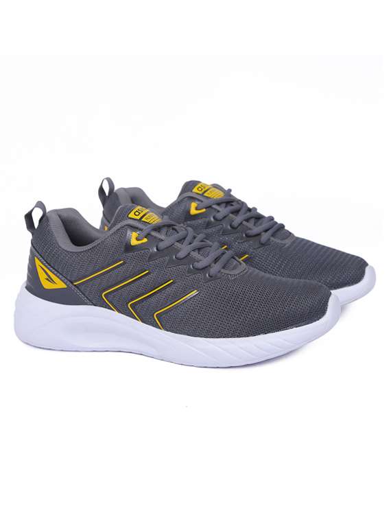 men lace up sports shoes - 19607964 -  Zoom Image - 0