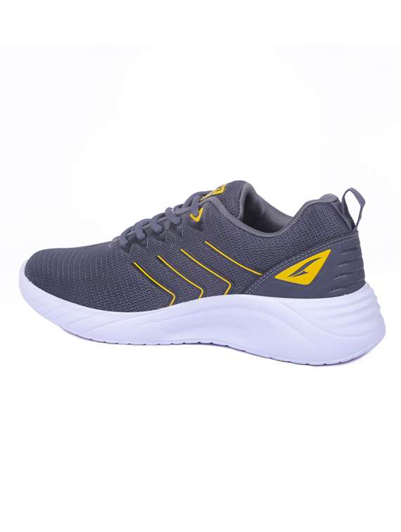 men lace up sports shoes - 19607964 - Standard Image - 3
