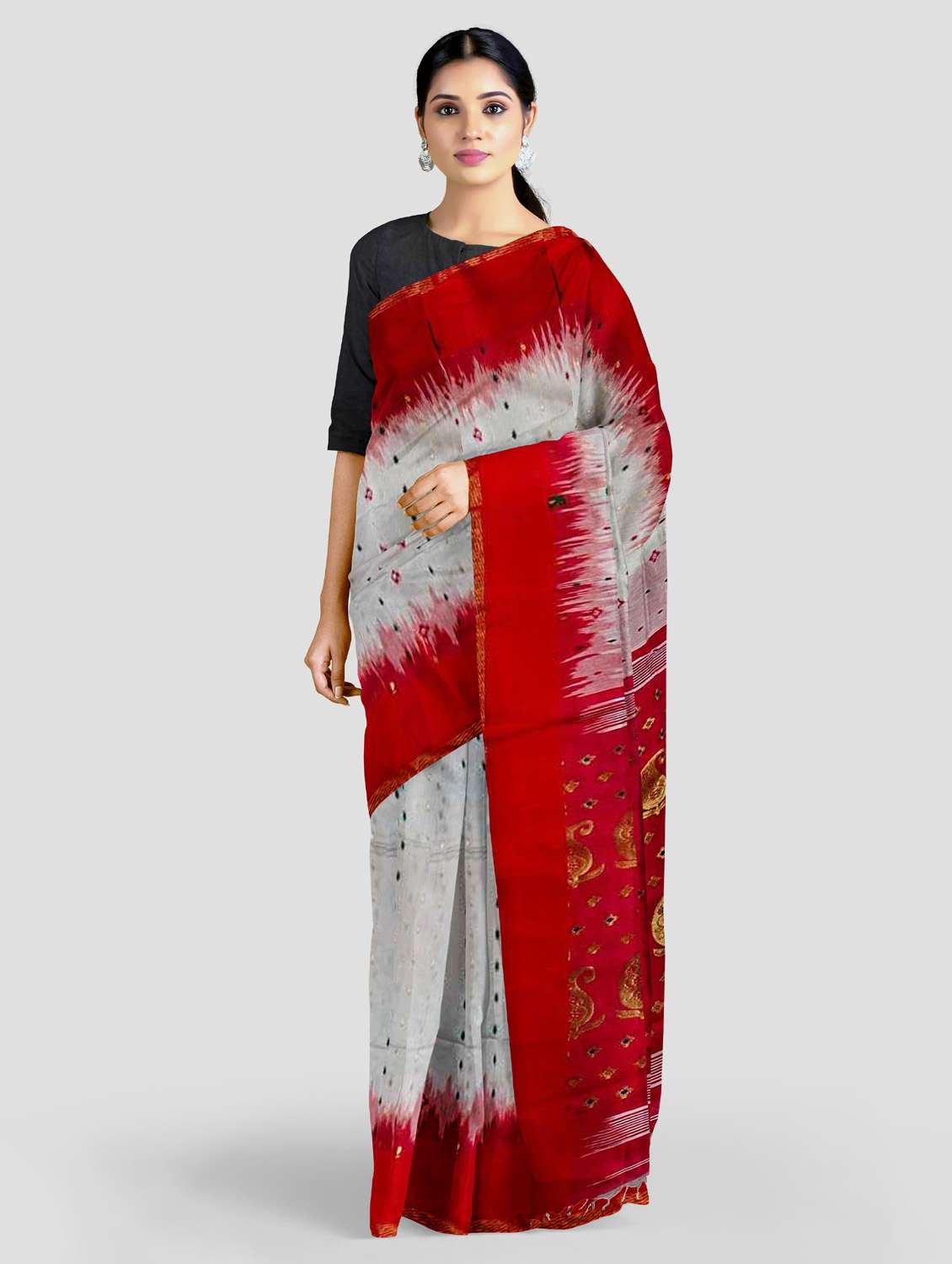 women self design handloom saree