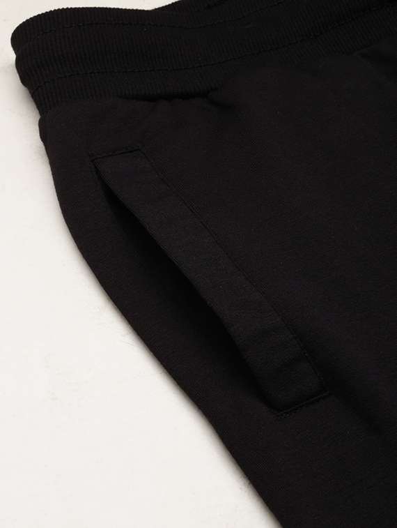 black solid sports short - 19622636 - Standard Image - 5